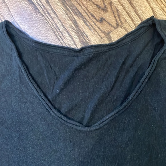 ALO black t-shirt. Size M - Picture 3 of 3